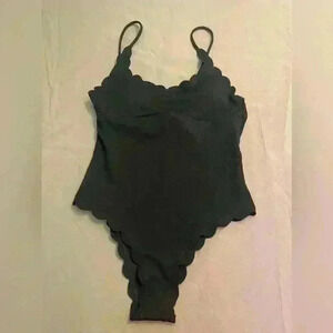 Cutesy Scallop Bathing Suit / Bodysuit